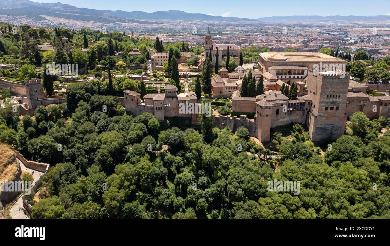 Vista aerea della splendida Alhambra di Granada, Andalusia, Spagna. Foto Stock