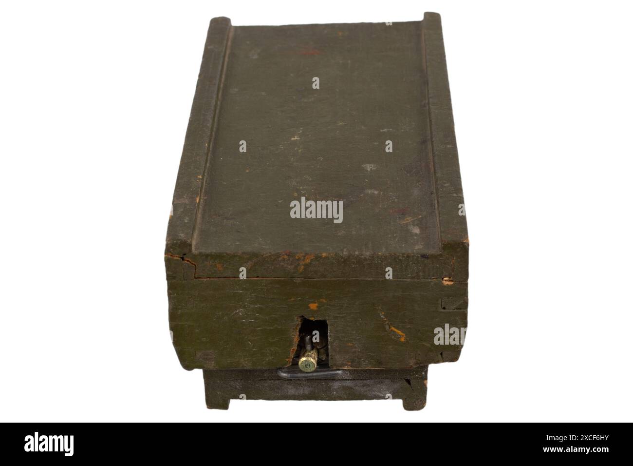 La miniera di terra primitiva PMD-6, PMD-7 e PMD-57 proveniente dall'Unione Sovietica. Isolato su sfondo bianco. Foto Stock