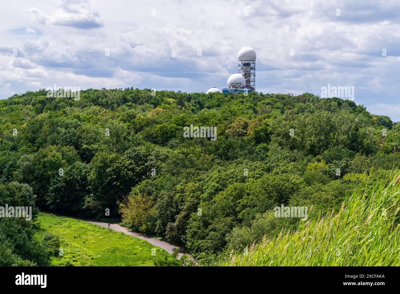 Vista dell'ex stazione di campo di Teufelsberg, Berlino - Grunewald. Foto Stock