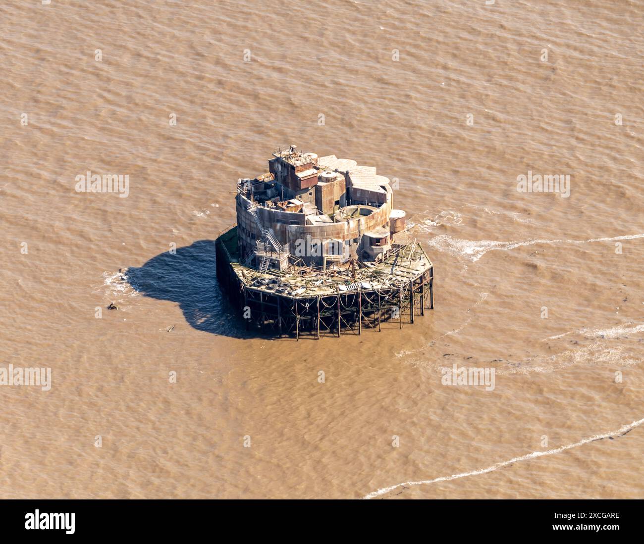 Foto aerea del forte di Bull Sand da 1500 metri circa che mostra la fortificazione della prima e della seconda guerra mondiale nel canale centrale all'ingresso dell'estuario dell'Humber. Torrette a pistola multiple, Foto Stock