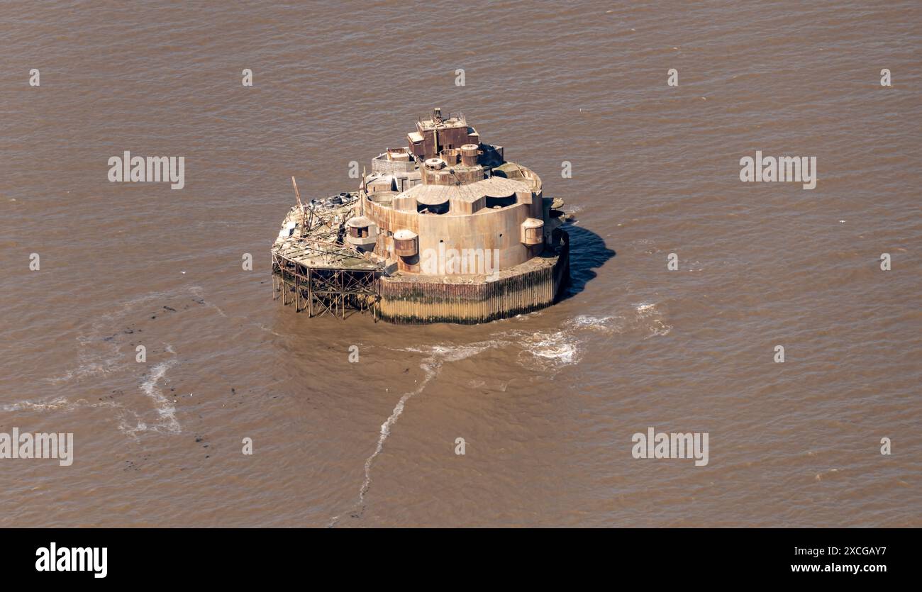 Foto aerea del forte di Bull Sand da 1500 metri circa che mostra la fortificazione della prima e della seconda guerra mondiale nel canale centrale all'ingresso dell'estuario dell'Humber. Torrette a pistola multiple, Foto Stock