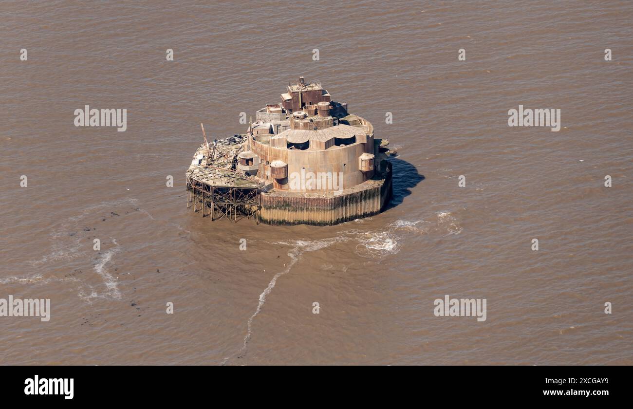Foto aerea del forte di Bull Sand da 1500 metri circa che mostra la fortificazione della prima e della seconda guerra mondiale nel canale centrale all'ingresso dell'estuario dell'Humber. Torrette a pistola multiple, Foto Stock