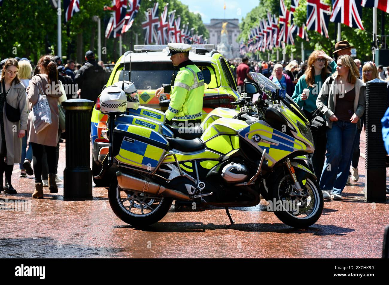 Police Motorcycles, Trooping the Colour, The Mall, Londra, Regno Unito Foto Stock