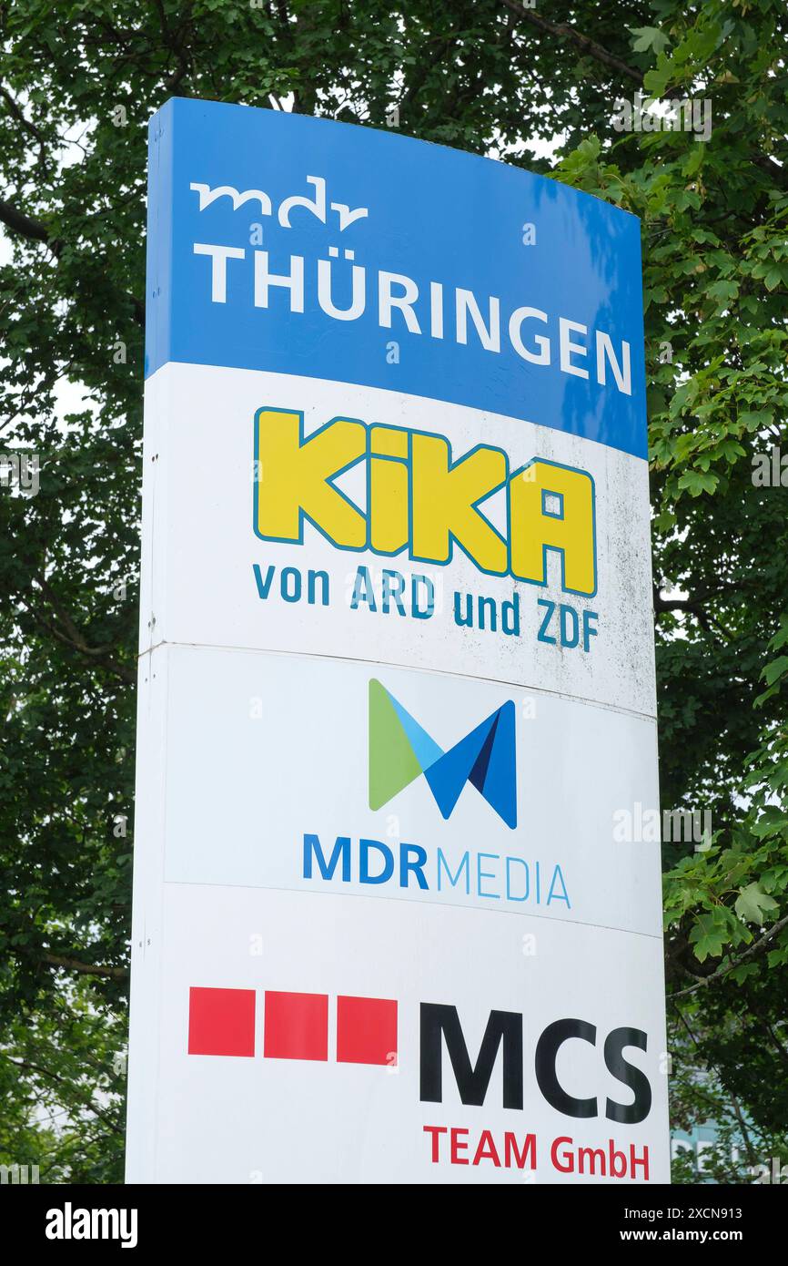 Steele mit den Logos von MDR Thüringen, KIKA, MDR Medien und MCS *** Steele con i loghi di MDR Thüringen, KIKA, MDR Medien e MCS GMS16445 Foto Stock