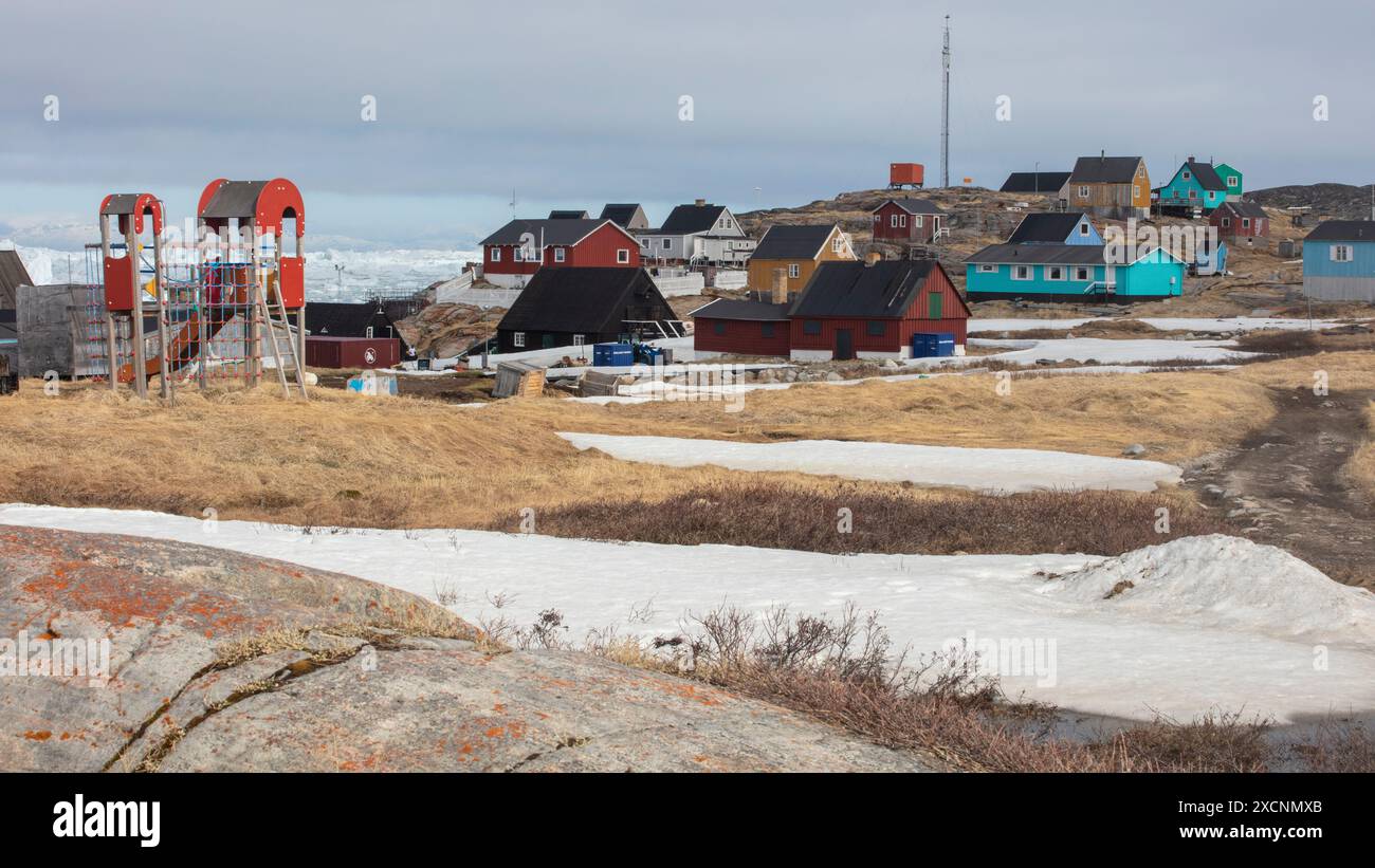 Iliminaq - un villaggio isolato ai margini della baia di Disko nella Groenlandia occidentale Foto Stock