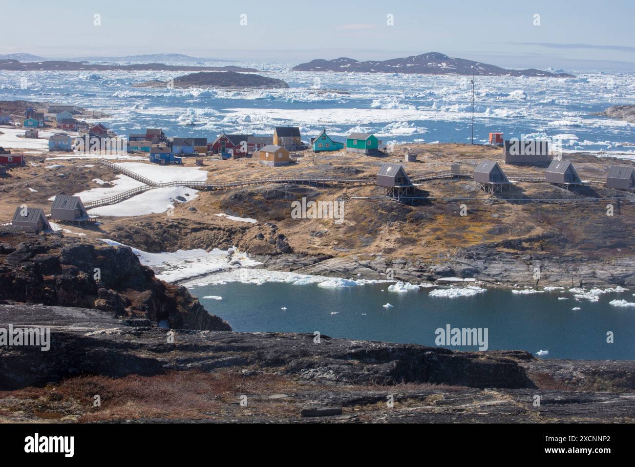 Iliminaq - un villaggio isolato ai margini della baia di Disko nella Groenlandia occidentale Foto Stock