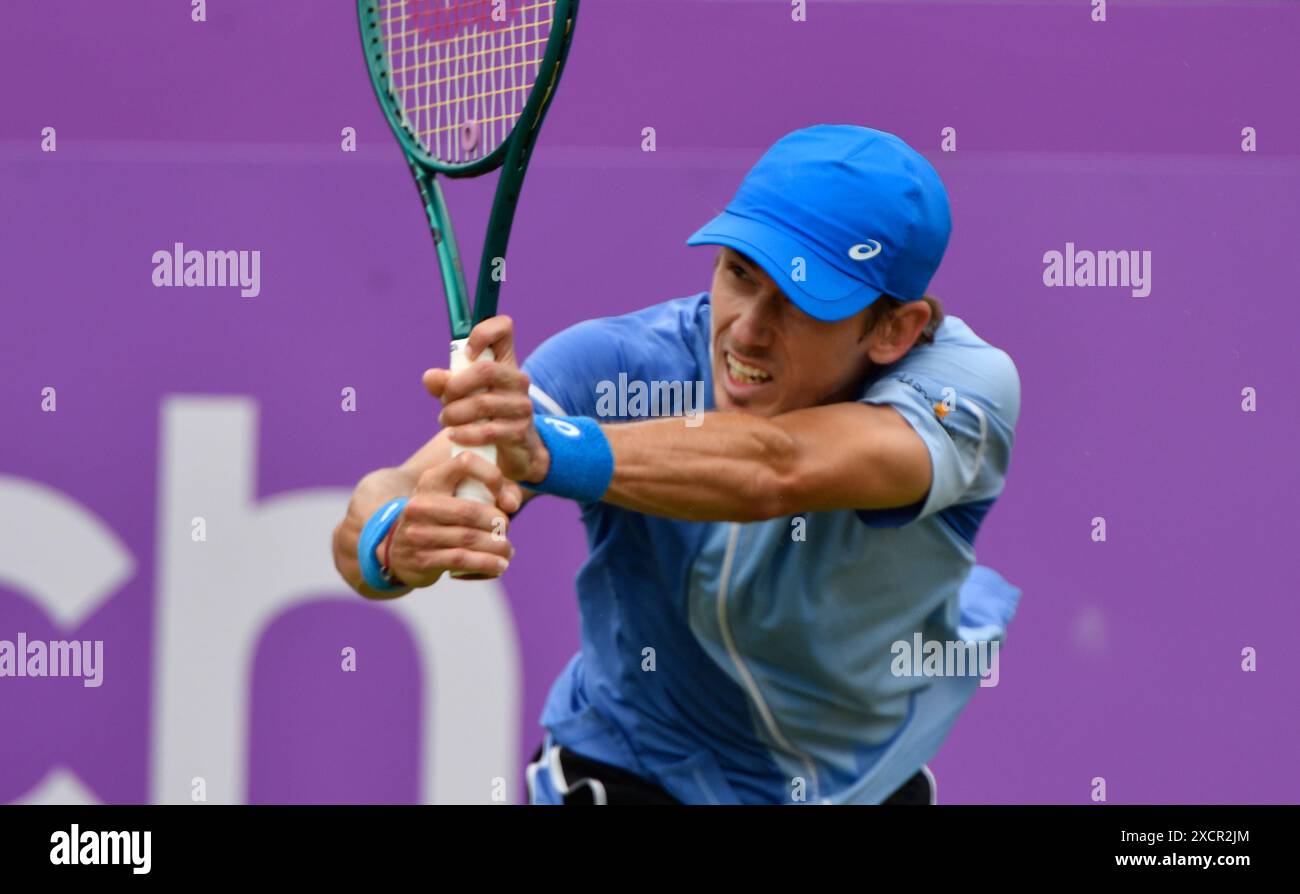 Londra, Regno Unito. 18 giugno 2024. 18.06.2024 Cinch Tennis Championships Queens Club London. Secondo seme Alex De Minuar AUS nel ruolo di Lorenzo Musetti ITA. Musetti ha vinto in 3 set. Crediti: Leo Mason ALAMY News & Sport crediti: Leo Mason Sports/Alamy Live News Foto Stock