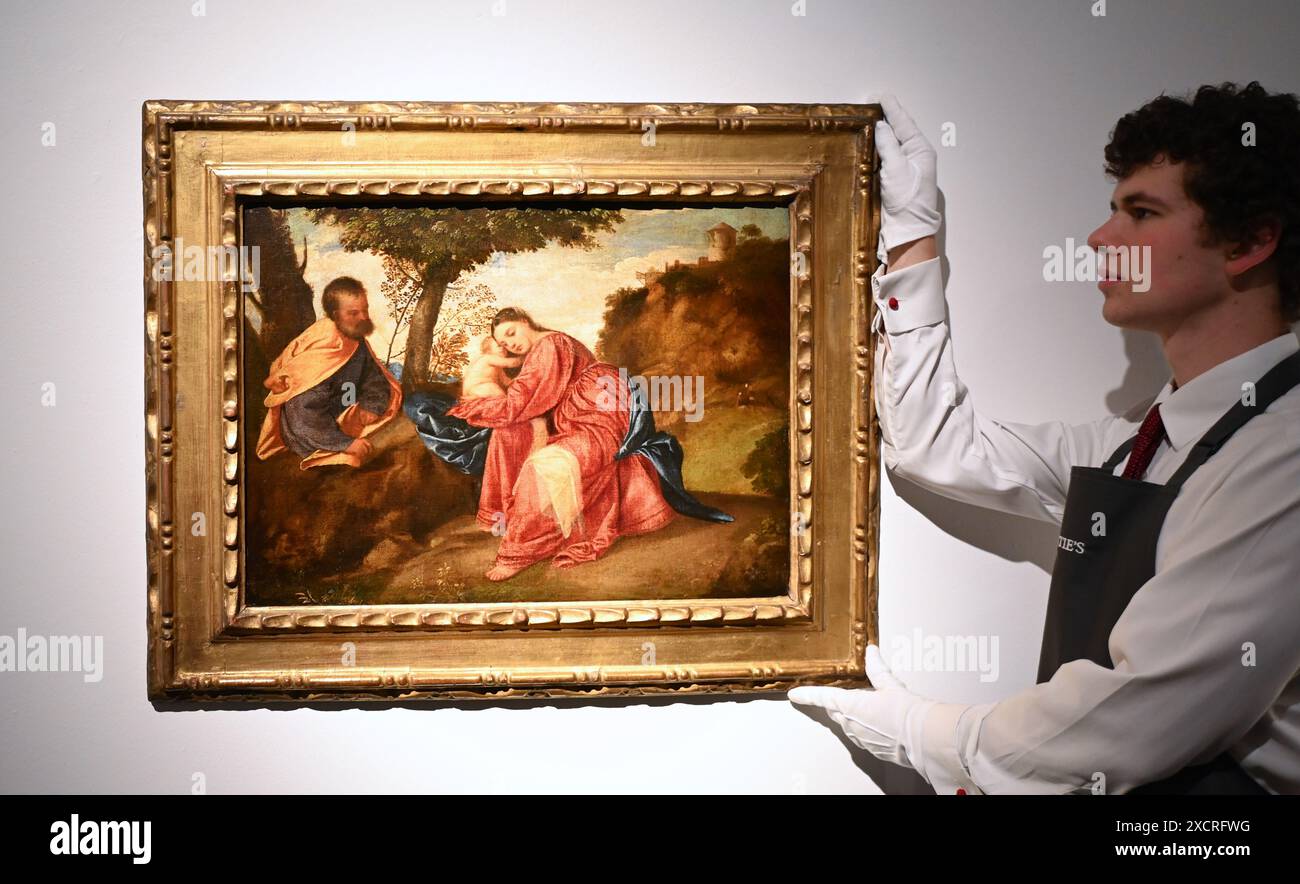 Il primo capolavoro di Tiziano riposa sul volo in Egitto essendo stata di proprietà di duchi, arciduchi e imperatori del Sacro Romano Impero, fu saccheggiata da Napoleone e rubata alla fine del XX secolo offerto da Lord Bath e dai fiduciari Longleat nell’ambito della loro strategia di investimento a lungo termine, il 2 luglio 2024 condurrà la vendita di Christie’s Old Masters Part i a Londra Foto Stock