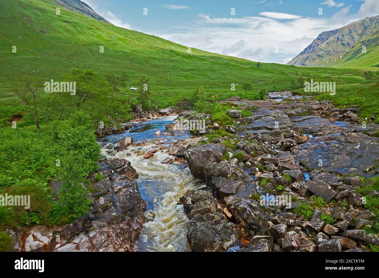 Cascata sul fiume Etive a Glen Etive, West Highland, Scozia Foto Stock