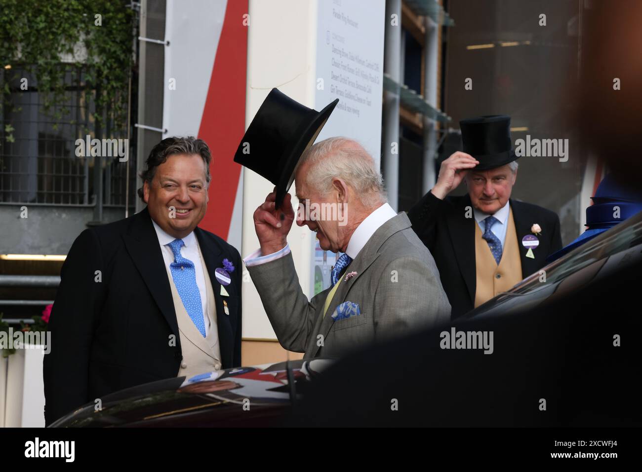 Il Royal Ascot Inghilterra Regno Unito 18 giugno 2024 Re Carlo e Regina Camila fanno una grande uscita da Royal Ascot 2024 Foto Stock