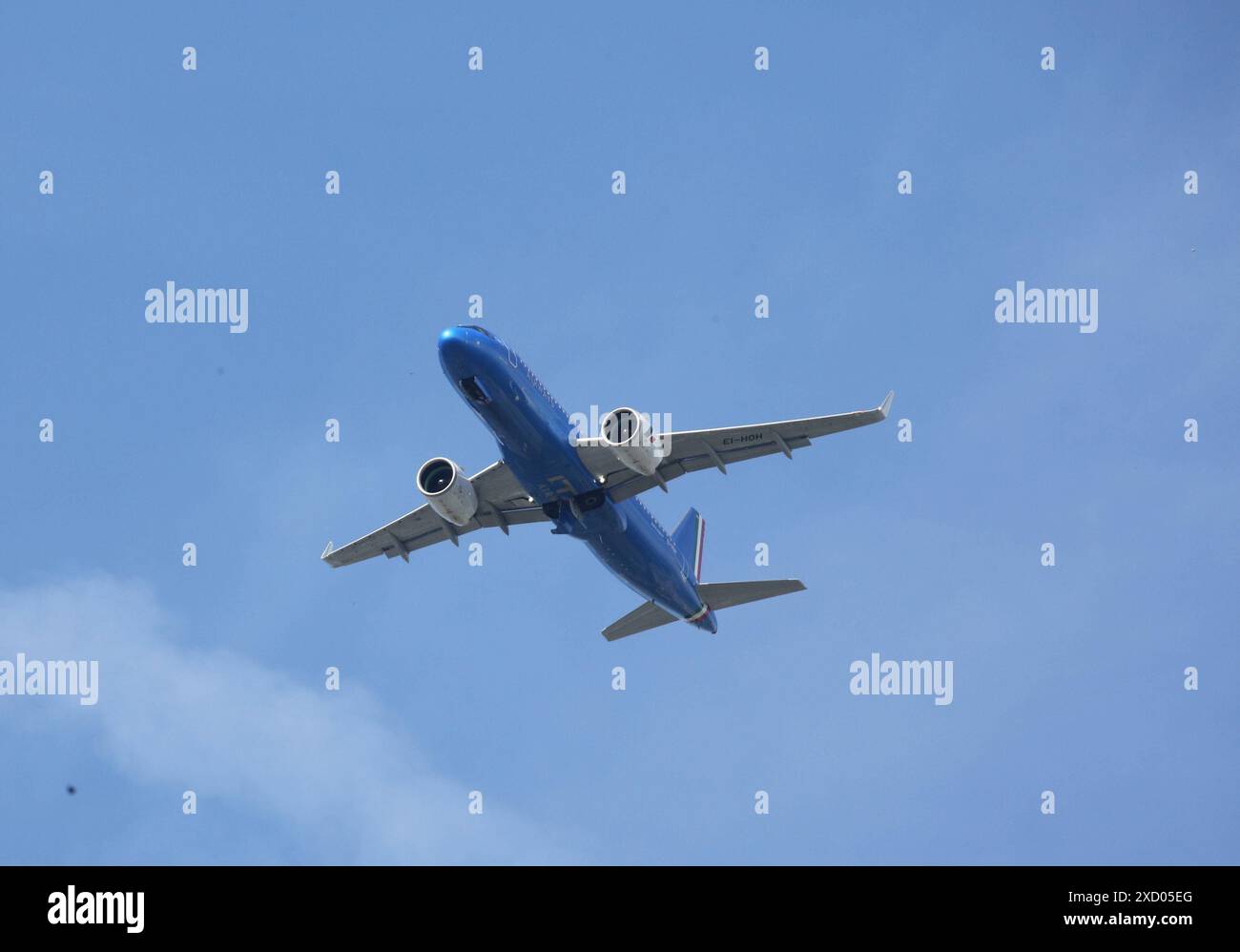 12.04.2024 xmgoodx Verkehr, Luftverkehr, Flugzeug Airbus A320-272N con registrazione EI-HOH - ITA Airways *** 12 04 2024 xmgoodx traffico, traffico aereo, Airbus A320 272N con registrazione EI HOH ITA Airways MG Foto Stock