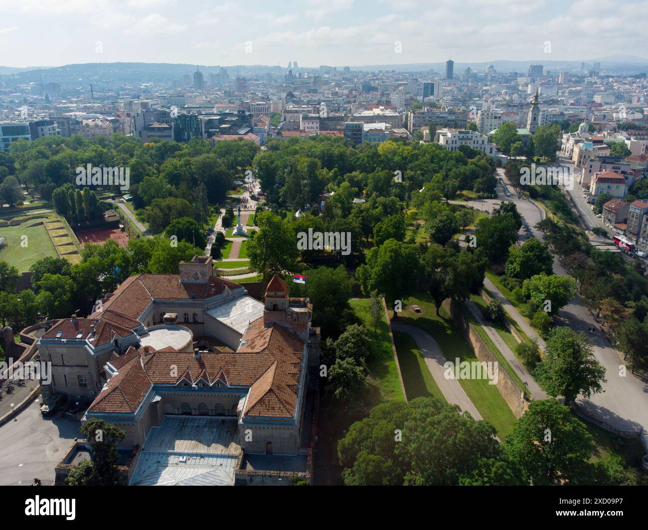 Vista dal drone Aeria del parco Kalemegdan in estate, Belgrado, Serbia. Foto Stock