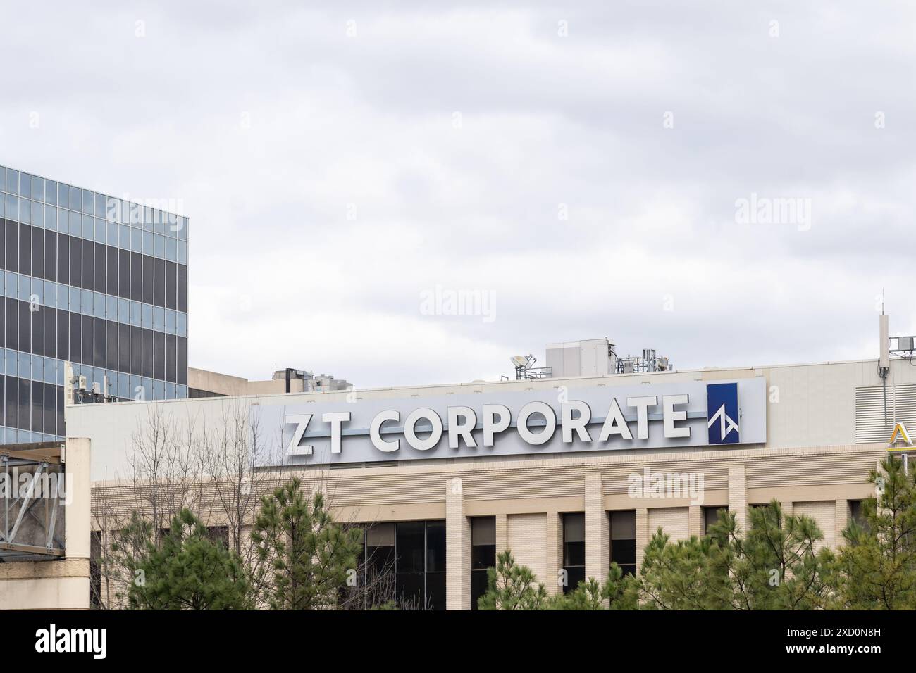 Houston, Texas, USA - 13 marzo 2022: Sede centrale della ZT a Houston, Texas, USA. Foto Stock Houston, Texas, USA - 13 marzo 2022: Sede centrale della ZT a Houston, Texas, USA. Foto Stock