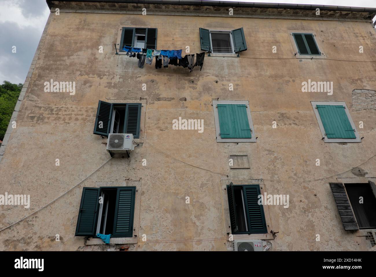 Pensile per lavanderia, centro storico di Cattaro, Cattaro, Montenegro Foto Stock