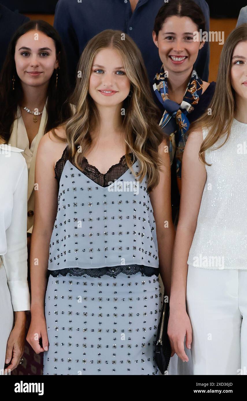 Principessa delle Asturie Leonor de Borbon e principessa Sofia che partecipano a una visita alle collezioni reali durante il 10 anniversario della proclamazione dello spagnolo Foto Stock