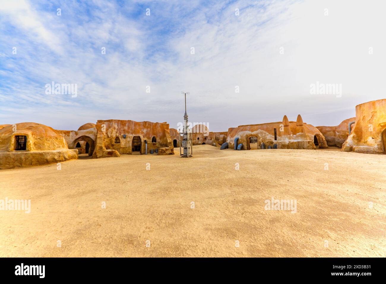 Resti del set cinematografico 1977 Star Wars. Lo scenario del pianeta Tatooine dal film Star Wars, Tozeur, Sahara, Tunisia, Africa Foto Stock