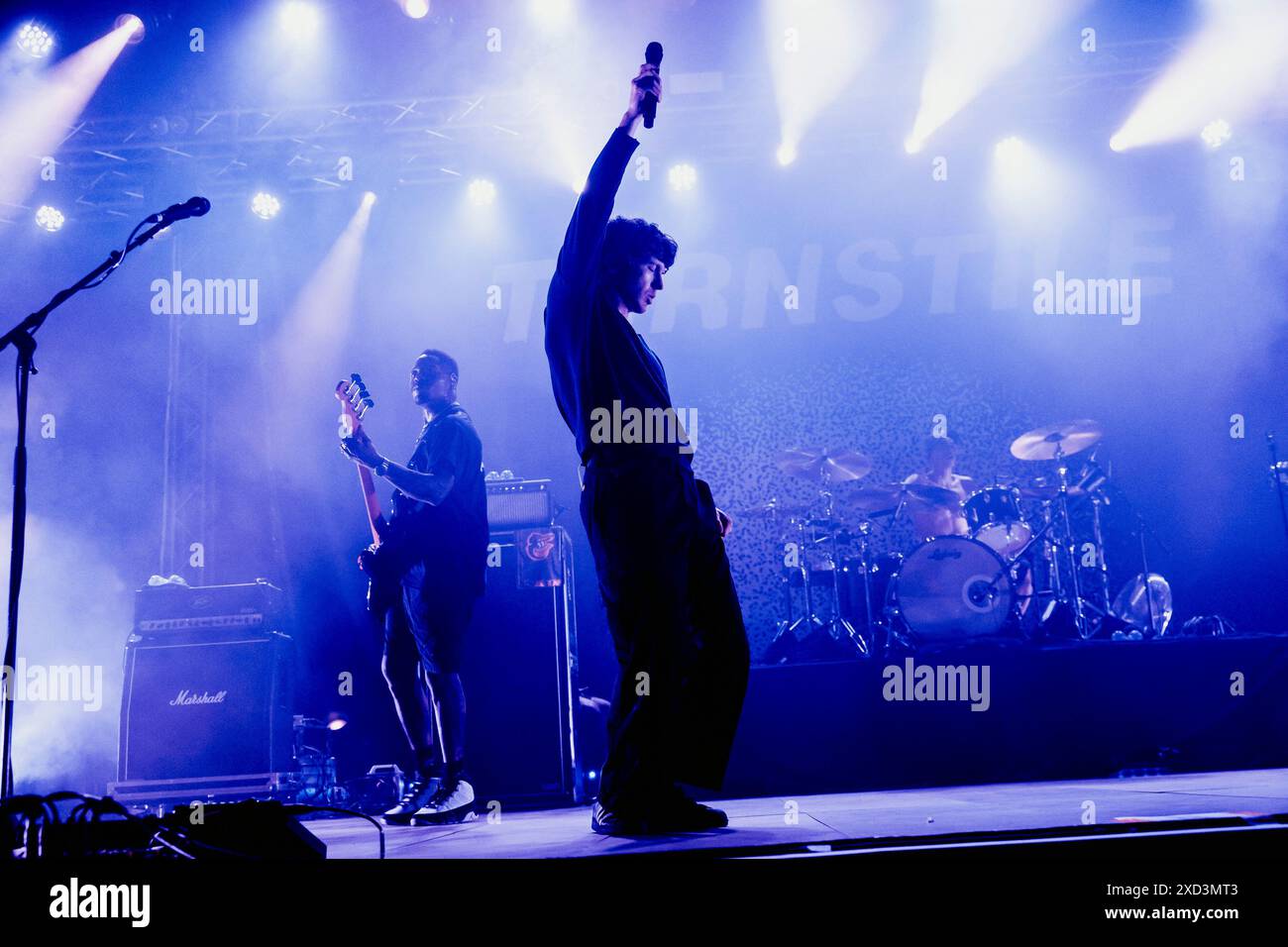 Milano, Italia. 19 giugno 2024. Brendan Yates dei Turnstile si esibisce dal vivo in concerto al Circolo Magnolia di Milano, il 19 giugno 2024 (foto di Mairo Cinquetti/NurPhoto) crediti: NurPhoto SRL/Alamy Live News Foto Stock