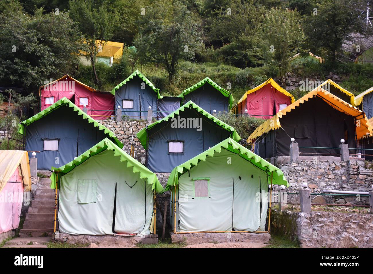 Impostazione del campo #viaggi #Camping #Kasol #natura Foto Stock