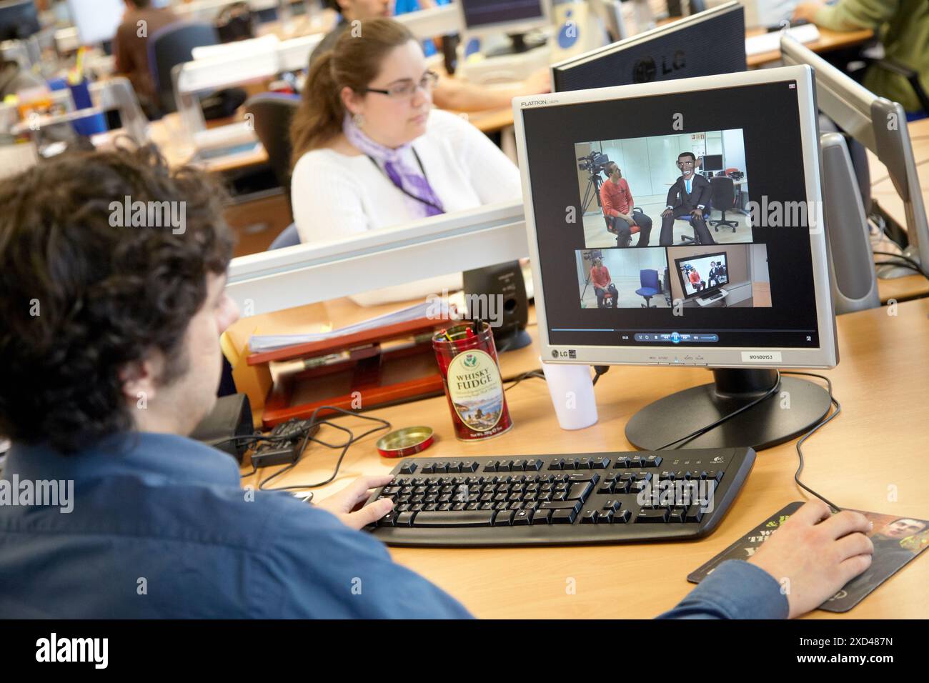 Presentatori virtuali per applicazioni di realtà mista, animazione 3D e ambienti virtuali interattivi, interazione visiva Vicomtech-IK4 e Communicati Foto Stock