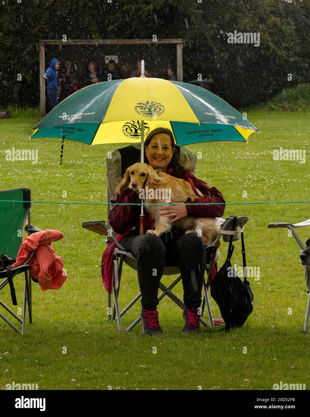 British Summertime Panfield Summer Fete and Dog Show, Panfield Braintree Essex, 15 giugno 2024 tipico clima estivo britannico come visitatori del dog sho Foto Stock