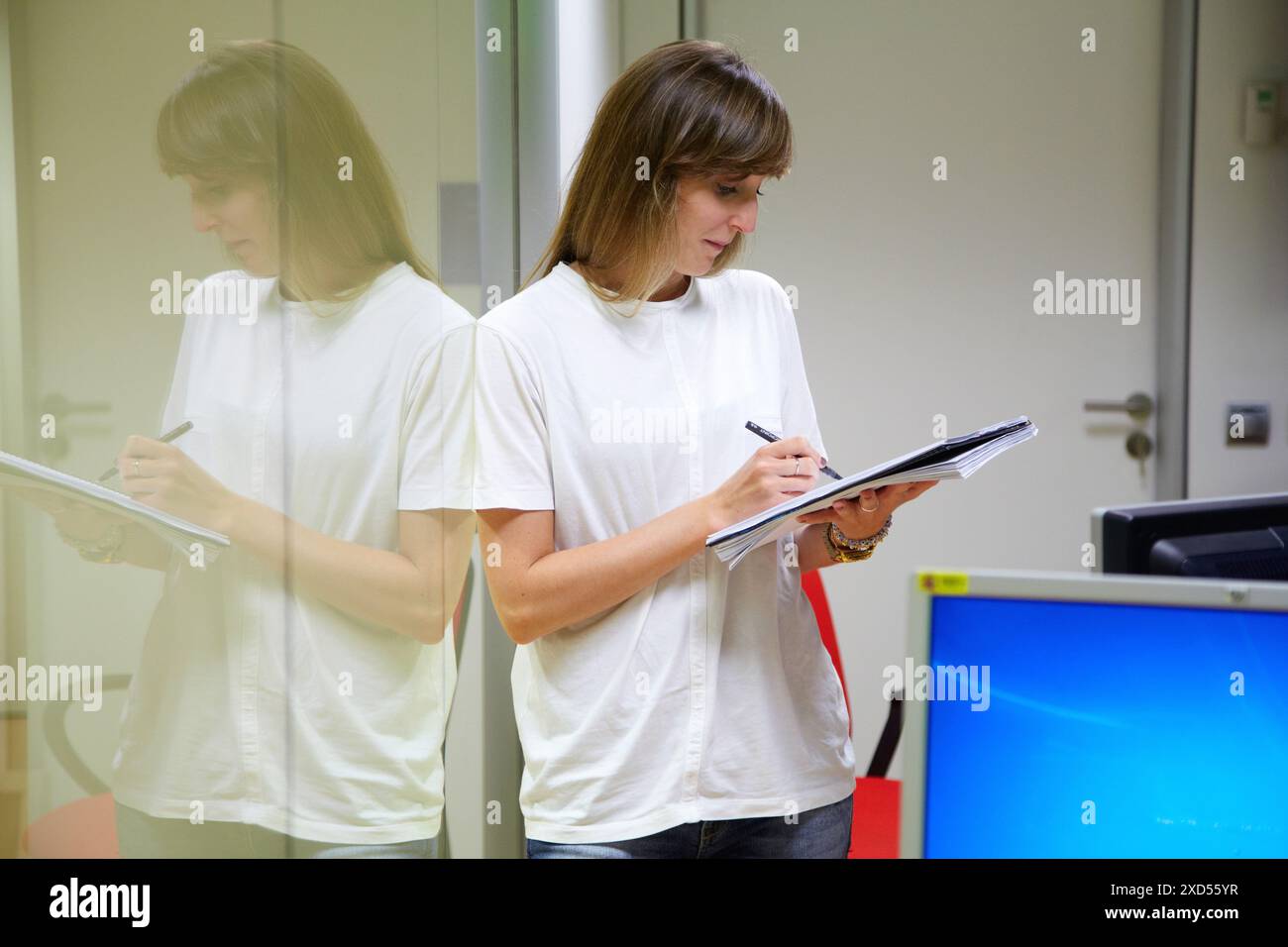 Programmazione TV digitale, TV digitale e servizi multimediali, Vicomtech-IK4 Centro di interazione visiva e tecnologie della comunicazione, ricerca applicata c Foto Stock