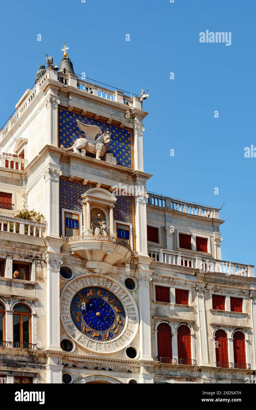 La Torre dell'Orologio in Piazza San Marco a Venezia. Foto Stock