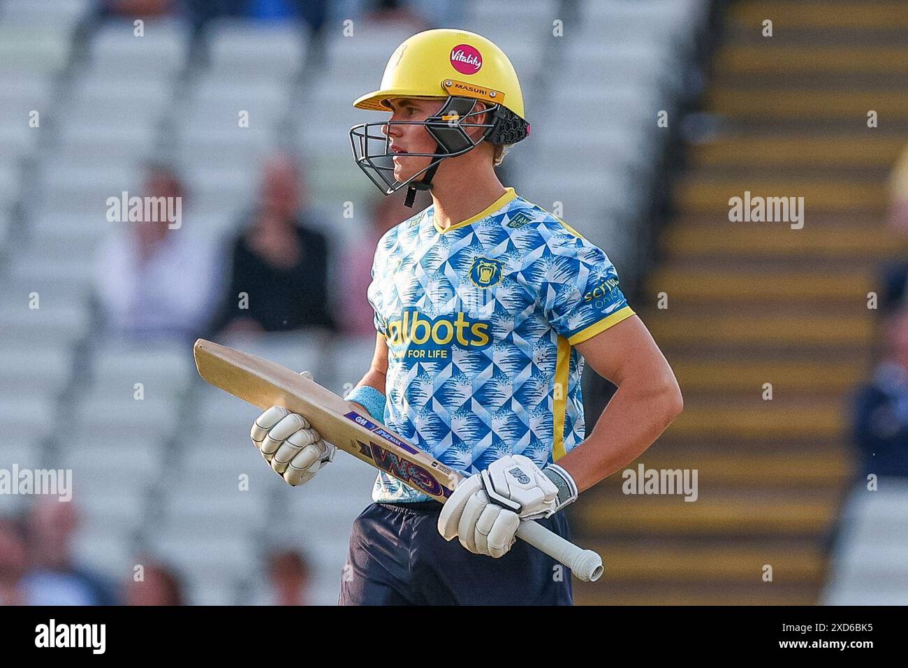 Birmingham, Regno Unito. 20 giugno 2024. Jacob Bethell durante il Vitality T20 Blast match tra Birmingham Bears e Northamptonshire Steelbacks all'Edgbaston Cricket Ground, Birmingham, Inghilterra, il 20 giugno 2024. Foto di Stuart Leggett. Solo per uso editoriale, licenza richiesta per uso commerciale. Non utilizzare in scommesse, giochi o pubblicazioni di singoli club/campionato/giocatori. Crediti: UK Sports Pics Ltd/Alamy Live News Foto Stock