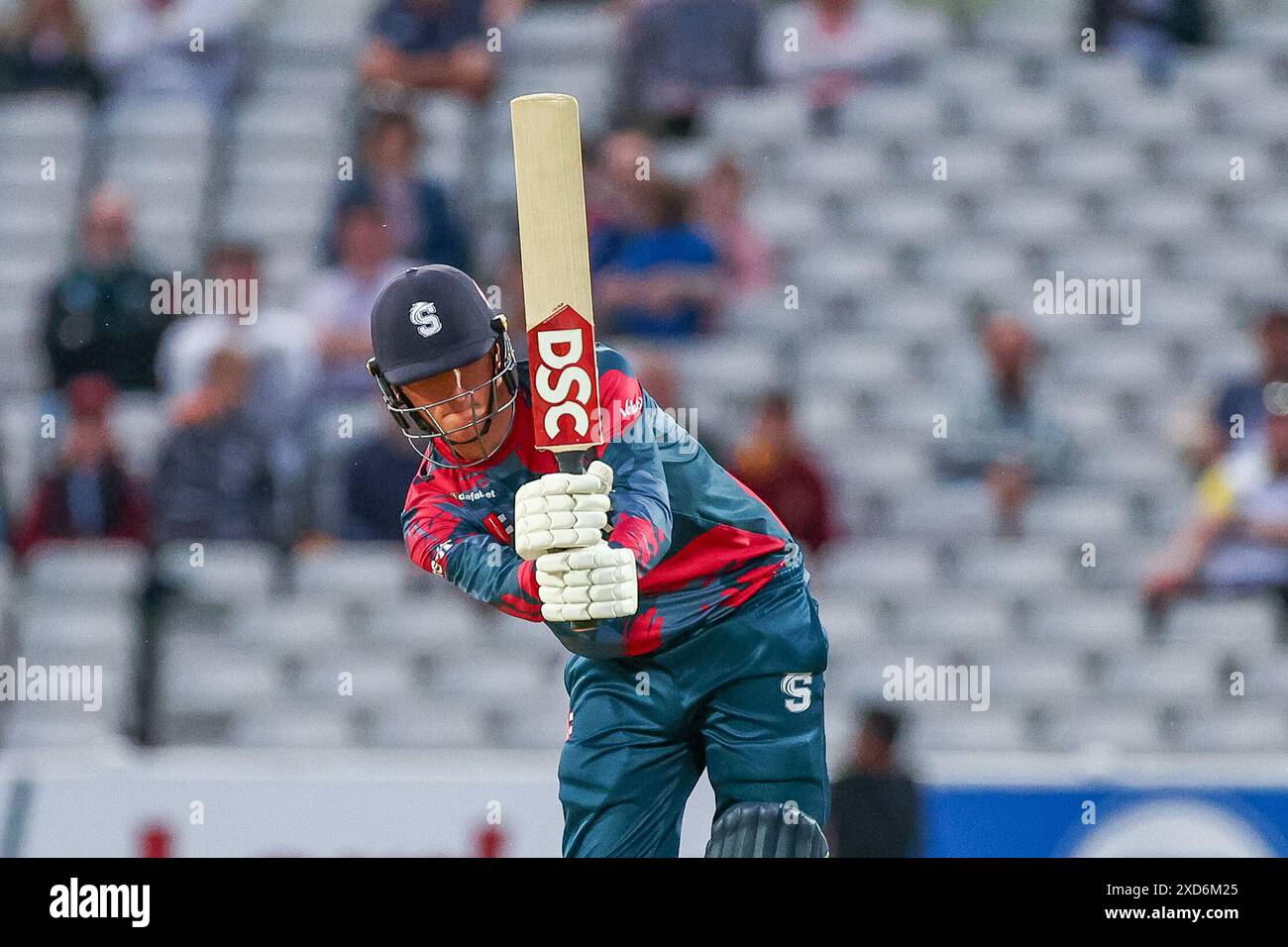 Birmingham, Regno Unito. 20 giugno 2024. Raphael Weatherall durante il Vitality T20 Blast match tra Birmingham Bears e Northamptonshire Steelbacks all'Edgbaston Cricket Ground, Birmingham, Inghilterra, il 20 giugno 2024. Foto di Stuart Leggett. Solo per uso editoriale, licenza richiesta per uso commerciale. Non utilizzare in scommesse, giochi o pubblicazioni di singoli club/campionato/giocatori. Crediti: UK Sports Pics Ltd/Alamy Live News Foto Stock