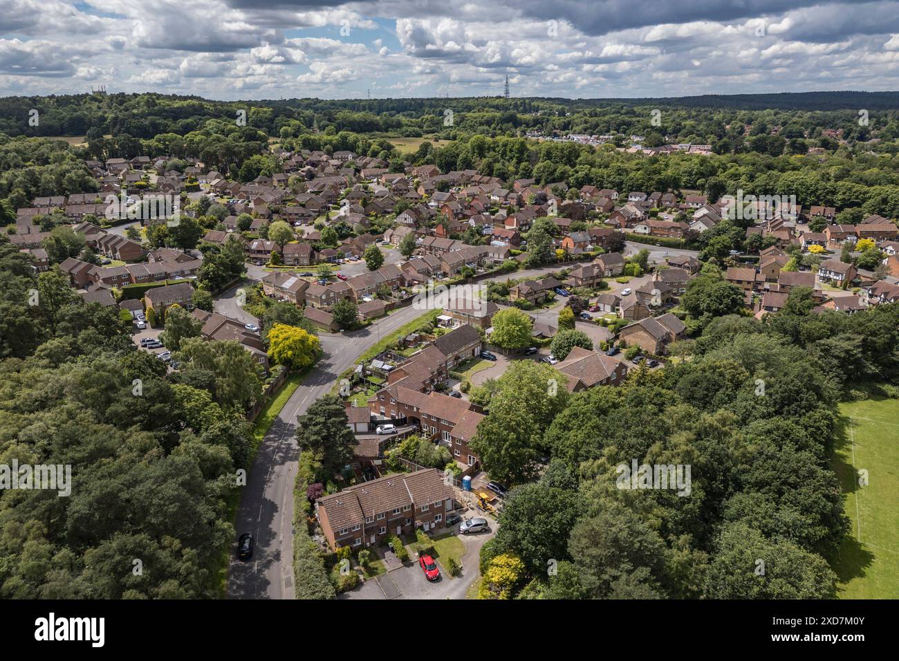 Vista aerea delle case di Bagshot, GU19, Surrey, Regno Unito. Foto Stock