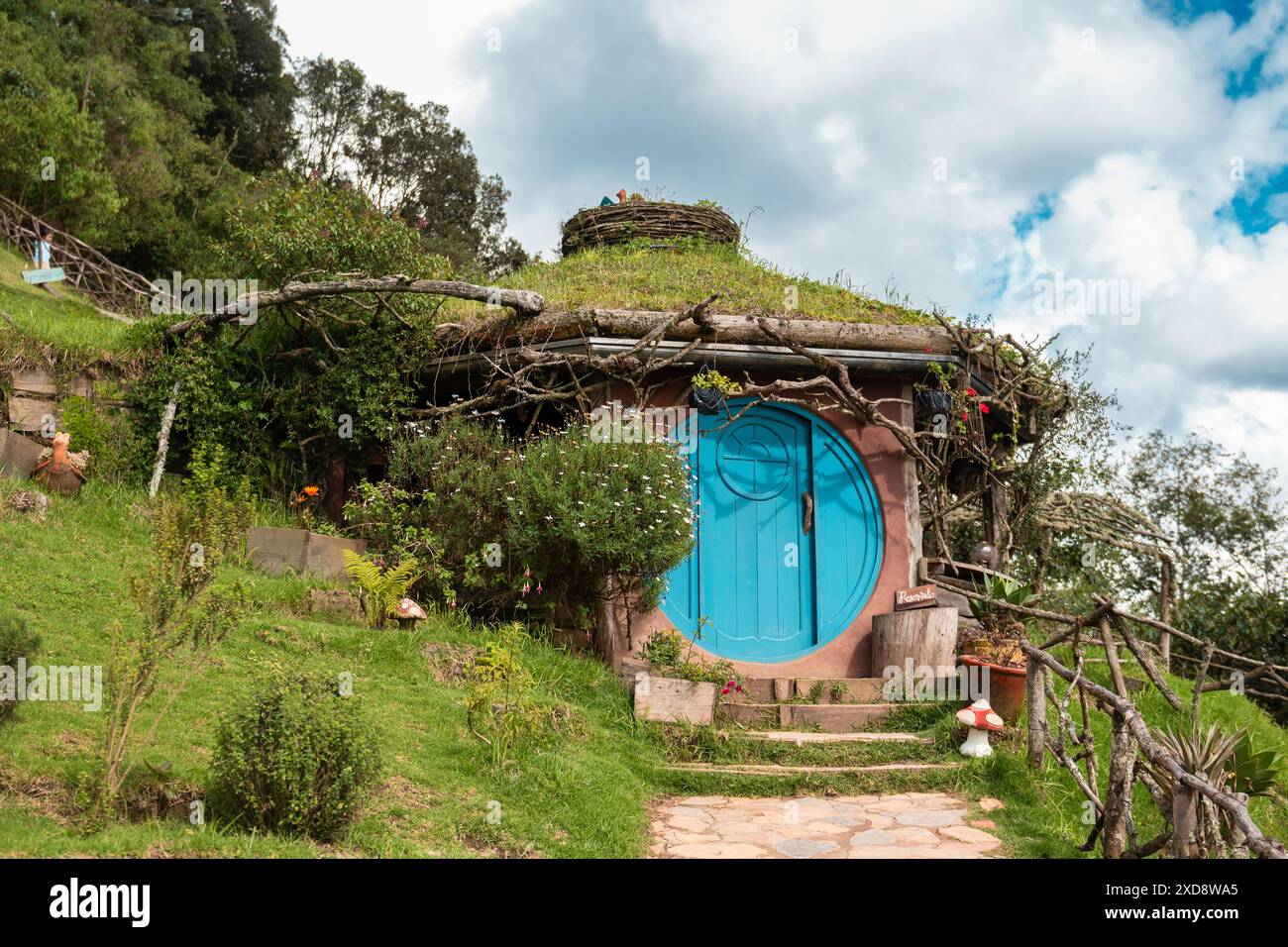 hobbitenango, case di tipo hobbit in guatemala Foto Stock