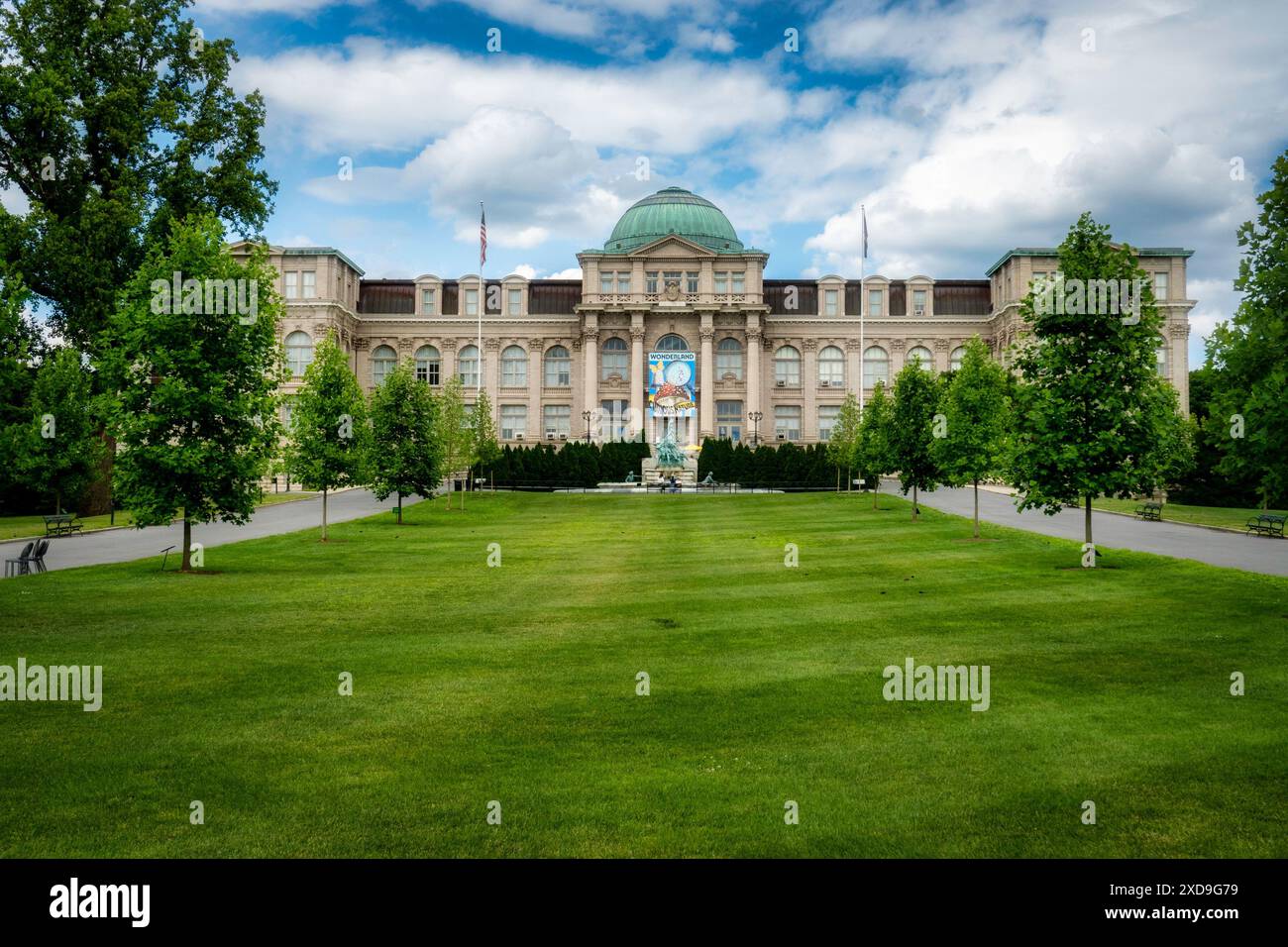 Il New York Botanical Garden, situato nel Bronx, è un museo vivente, un'istituzione educativa e un'attrazione culturale iconica, Stati Uniti 2024 Foto Stock
