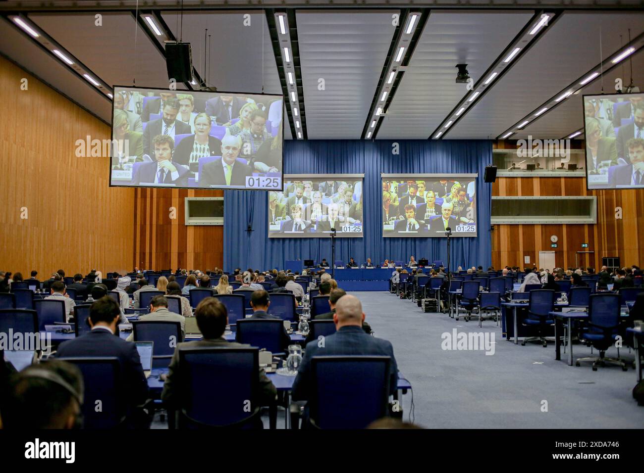 Vienna, Austria, Austria. 20 giugno 2024. L'Ambasciatrice statunitense alle Nazioni Unite di Vienna LAURA HOLGATE parla al Comitato per gli usi pacifici dello spazio esterno: 2024 ha tenuto che è . La sessantasettesima sessione a Vienna, che inizierà il 19 giugno per una conferenza annuale di due settimane che brinderà insieme i 102 membri. Foto Stock