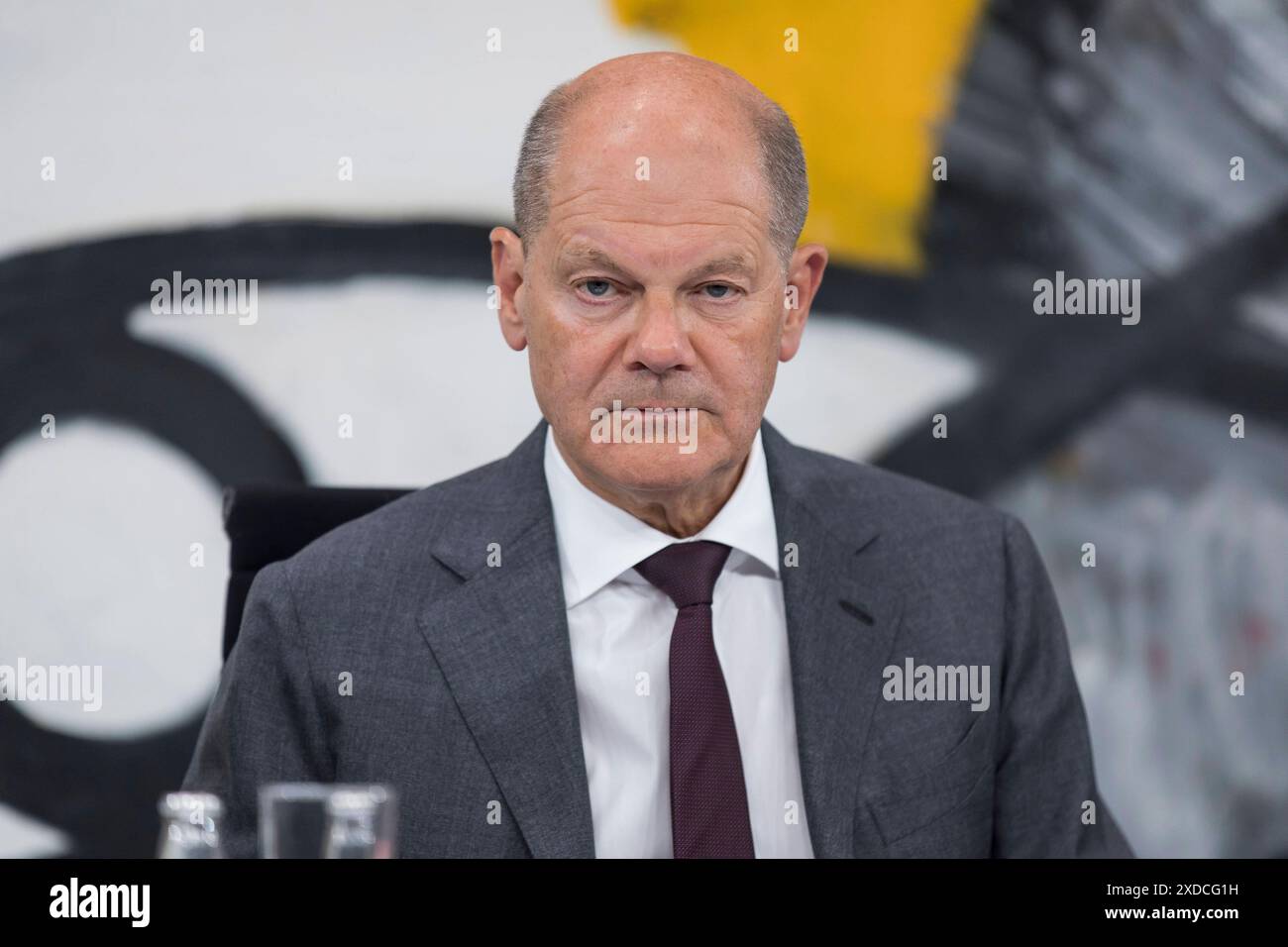Ministerpräsidentenkonferenz, PK im Bundeskanzleramt, Berlino, 20.06.2024 Olaf Scholz Bundeskanzler der Bundesrepublik Deutschland, SPD bei einer Pressekonferenz nach der Ministerpräsidentenkonferenz mit den Regierungschefinnen und Regierungschefs der Länder im Bundeskanzleramt, Berlino, 20.06.2024 Berlin Bundeskanzleramt *** Conferenza dei presidenti dei ministri, Conferenza stampa presso la Cancelleria federale, Berlino, Berlino, 20 06 2024 Olaf Scholz Cancelliere federale della Repubblica federale di Germania, SPD in una conferenza stampa dopo la Conferenza dei presidenti dei ministri con i capi di governo del federale Foto Stock