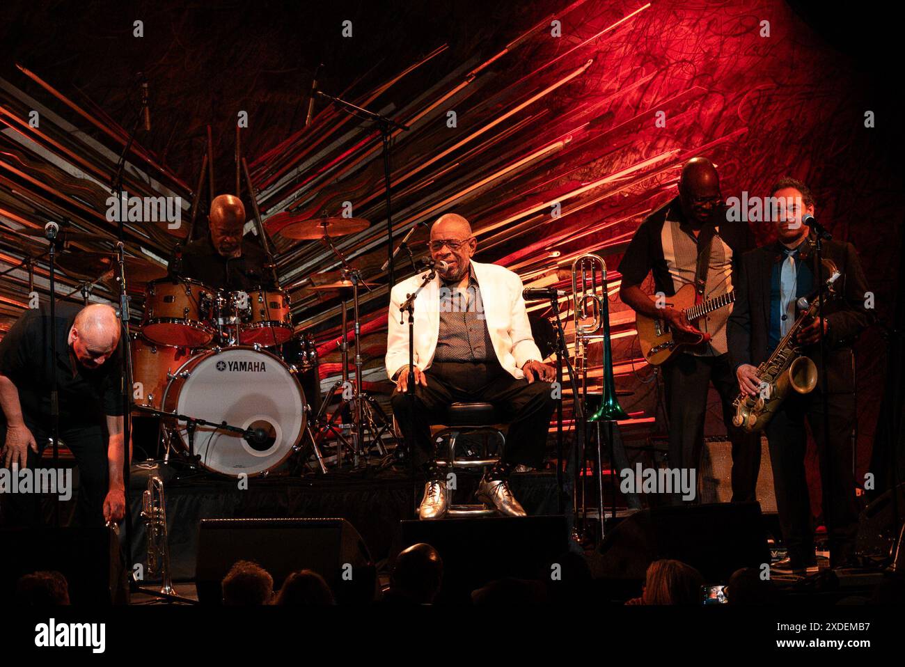 New York, Stati Uniti. 21 giugno 2024. Fred Wesley, noto side man e trombonista di James Brown, portò i New JB alla Sony Hall di Times Square. Crediti: M. Stan Reaves/Alamy Live News Foto Stock