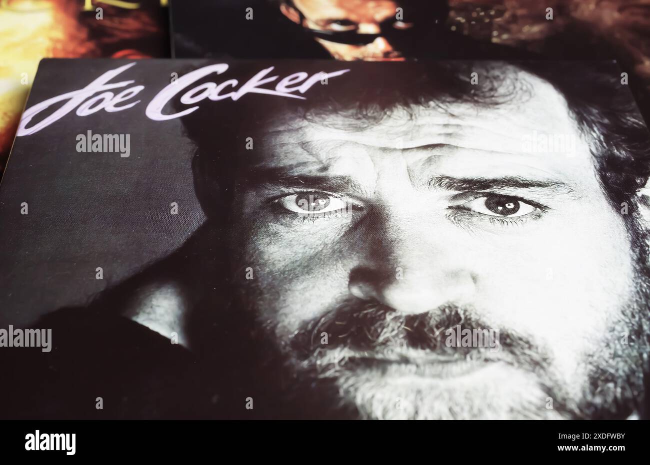 Viersen, Germania - 9 maggio. 2024: Closeup della copertina dell'album del cantante britannico Joe Cocker Foto Stock
