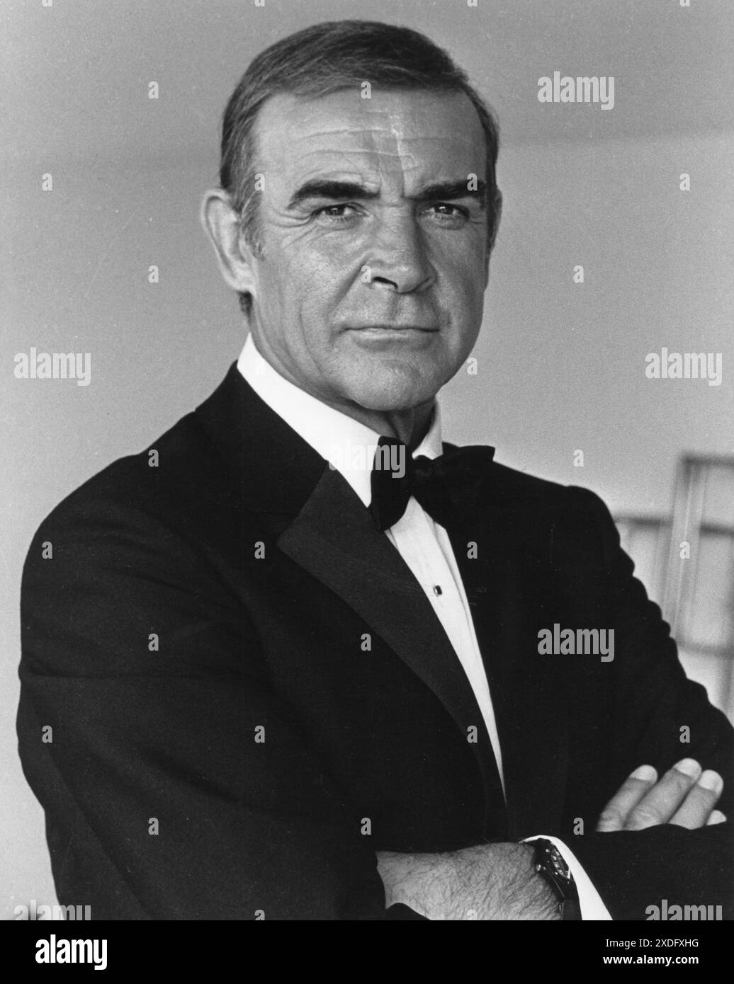 Publicity Portrait of SEAN CONNERY nel ruolo di James Bond in NEVER SAY NEVER AGAIN 1983 regista IRVIN KERSHNER produttore esecutivo KEVIN McCLORY UK/ USA / WEST GERMANY Talia Film II Productions / Woodcote / Producers Sales Organisation (PSO) / Warner Bros Foto Stock