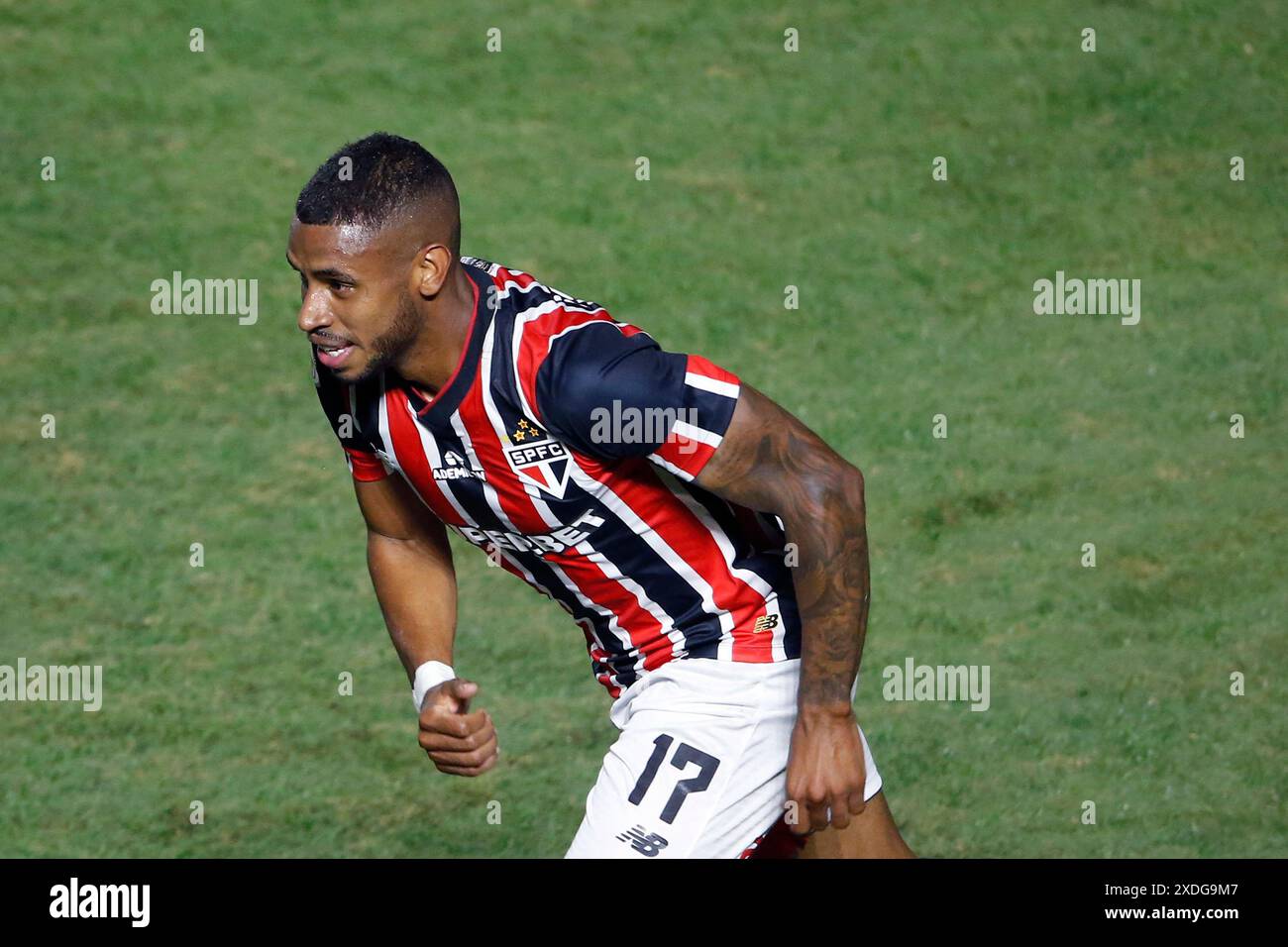 Rio de Janeiro, Brasile. 22 giugno 2024. Andre Silva di San Paolo, festeggia dopo aver segnato il primo gol della sua squadra durante la partita tra Vasco da Gama e San Paolo, per la serie A 2024 brasiliana, allo Stadio Sao Januario, a Rio de Janeiro il 22 giugno. Foto: Nadine Freitas/DiaEsportivo/Alamy Live News crediti: DiaEsportivo/Alamy Live News Foto Stock