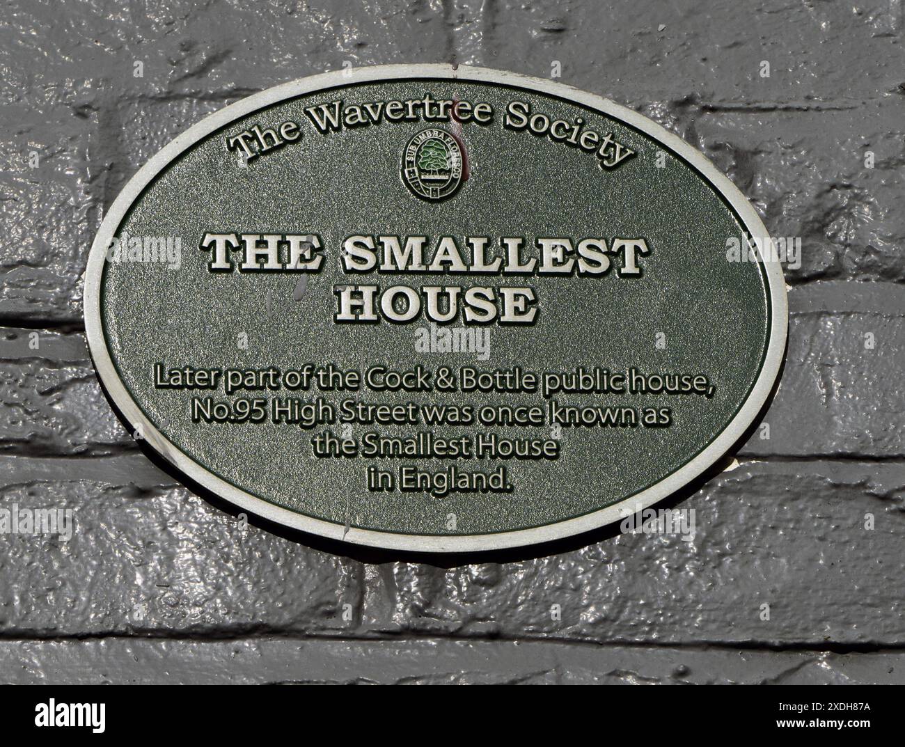 Targa Heritage nella più piccola casa d'Inghilterra - 95 High Street, Wavertree, Liverpool, Inghilterra, Regno Unito - The Wavertree Society Foto Stock