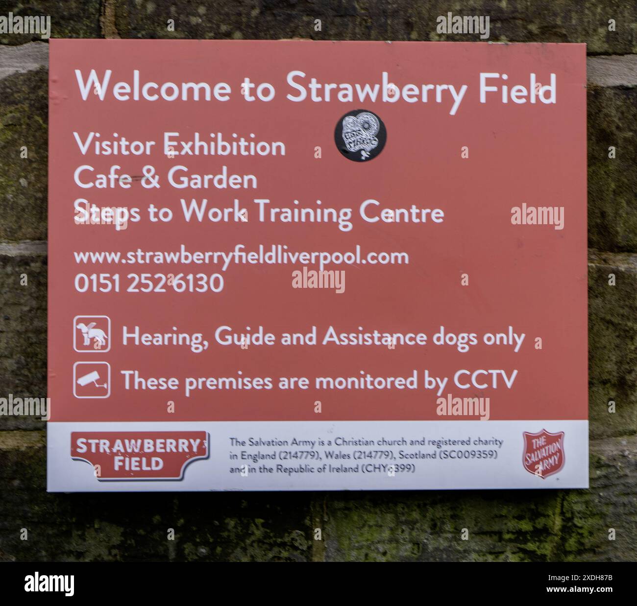 Benvenuto all'insegna presso Strawberry Field, Beaconsfield Road, Liverpool, Inghilterra, Regno Unito Foto Stock