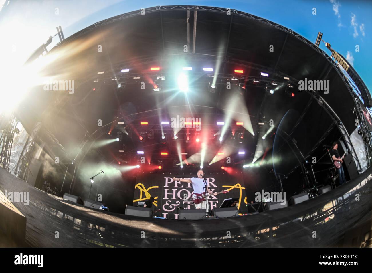 22 giugno 2024, Leeds, South Yorkshire, U. K: Peter Hoo and the Light Performing al Lets Rock Leeds 80s Festival 2024 ,Leeds, Regno Unito (Credit Image: © Robin Burns/ZUMA Press Wire) SOLO USO EDITORIALE! Non per USO commerciale! Foto Stock