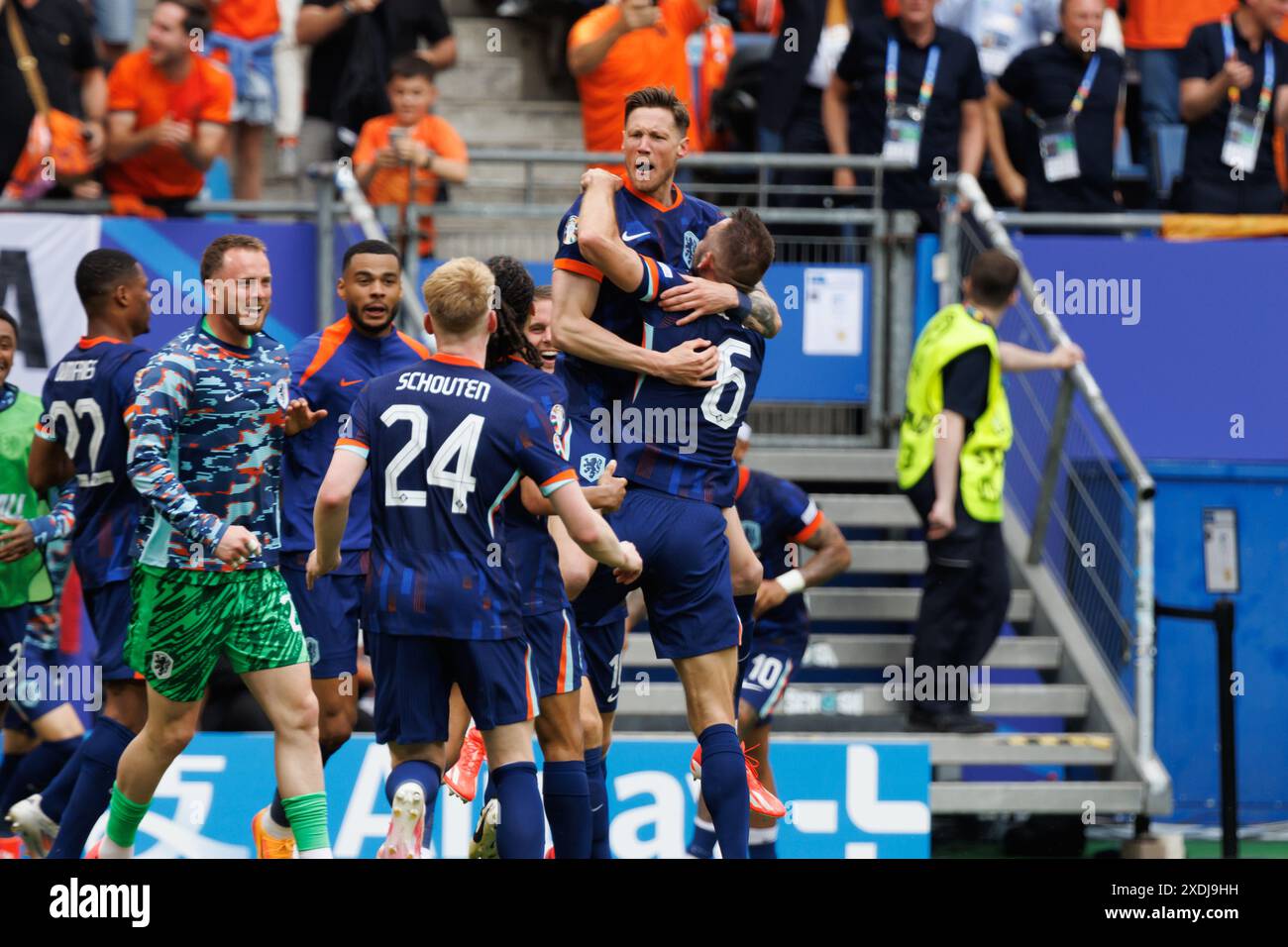 Wout Weghorst festeggia dopo aver segnato un gol durante la partita di UEFA Euro 2024 tra le squadre nazionali di Polonia e Paesi Bassi all'Olympiastadion di Berlino, GE Foto Stock