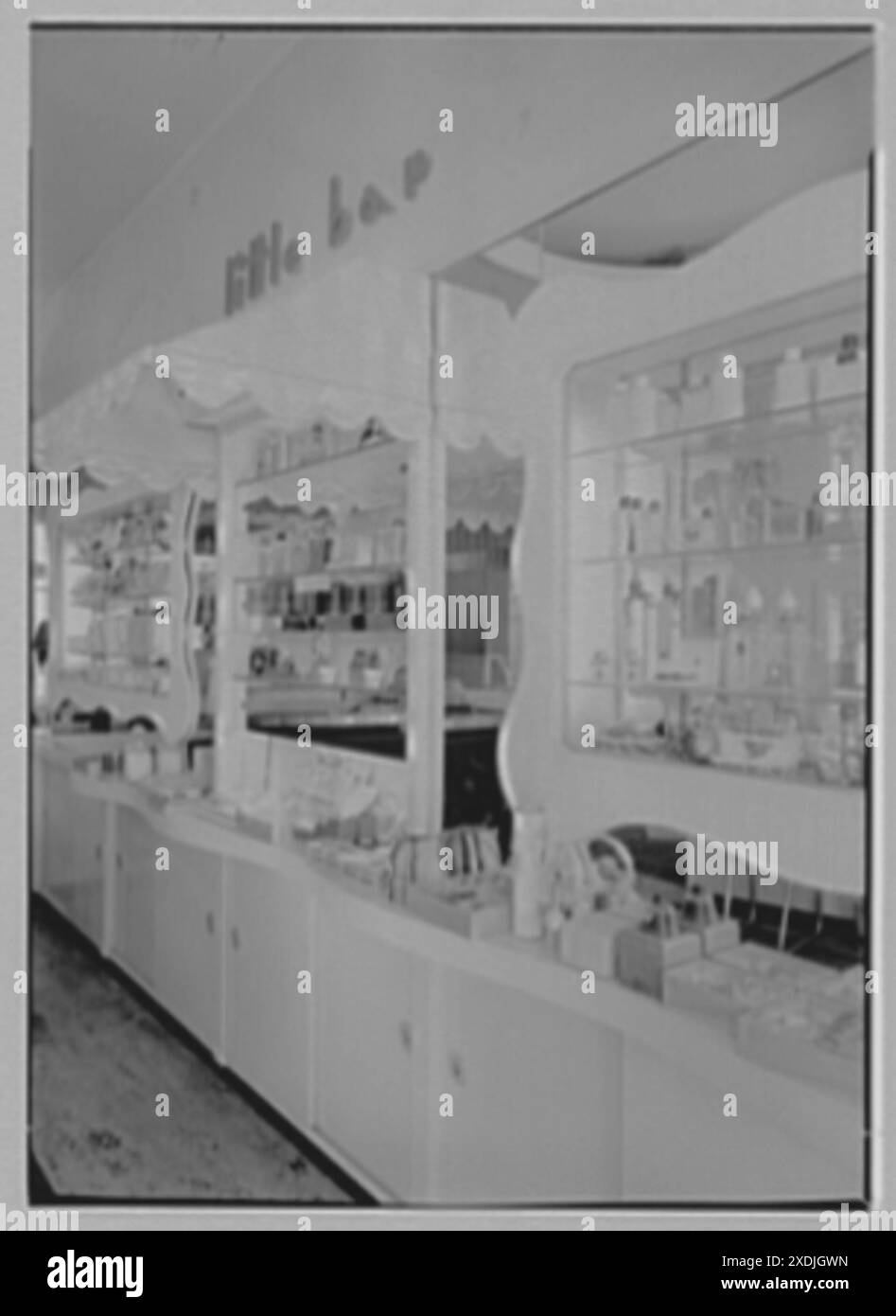 Leron, affari al 2485 di Grand Concourse, Bronx. Interno I. Gottscho-Schleisner Collection Foto Stock