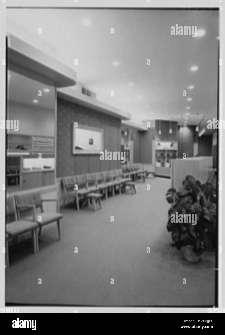 Manhasset Bootery, azienda al 505 di Plandome Rd., Manhasset, Long Island. Vista laterale. Collezione Gottscho-Schleisner Foto Stock