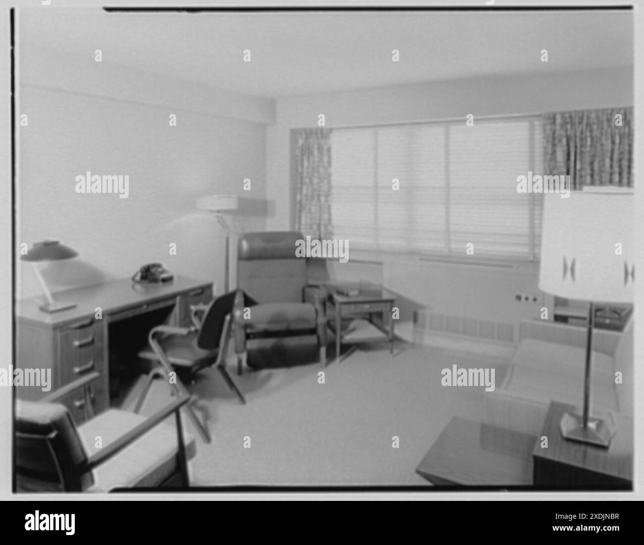 Cardinal Spellman High School. Studio. Collezione Gottscho-Schleisner Foto Stock