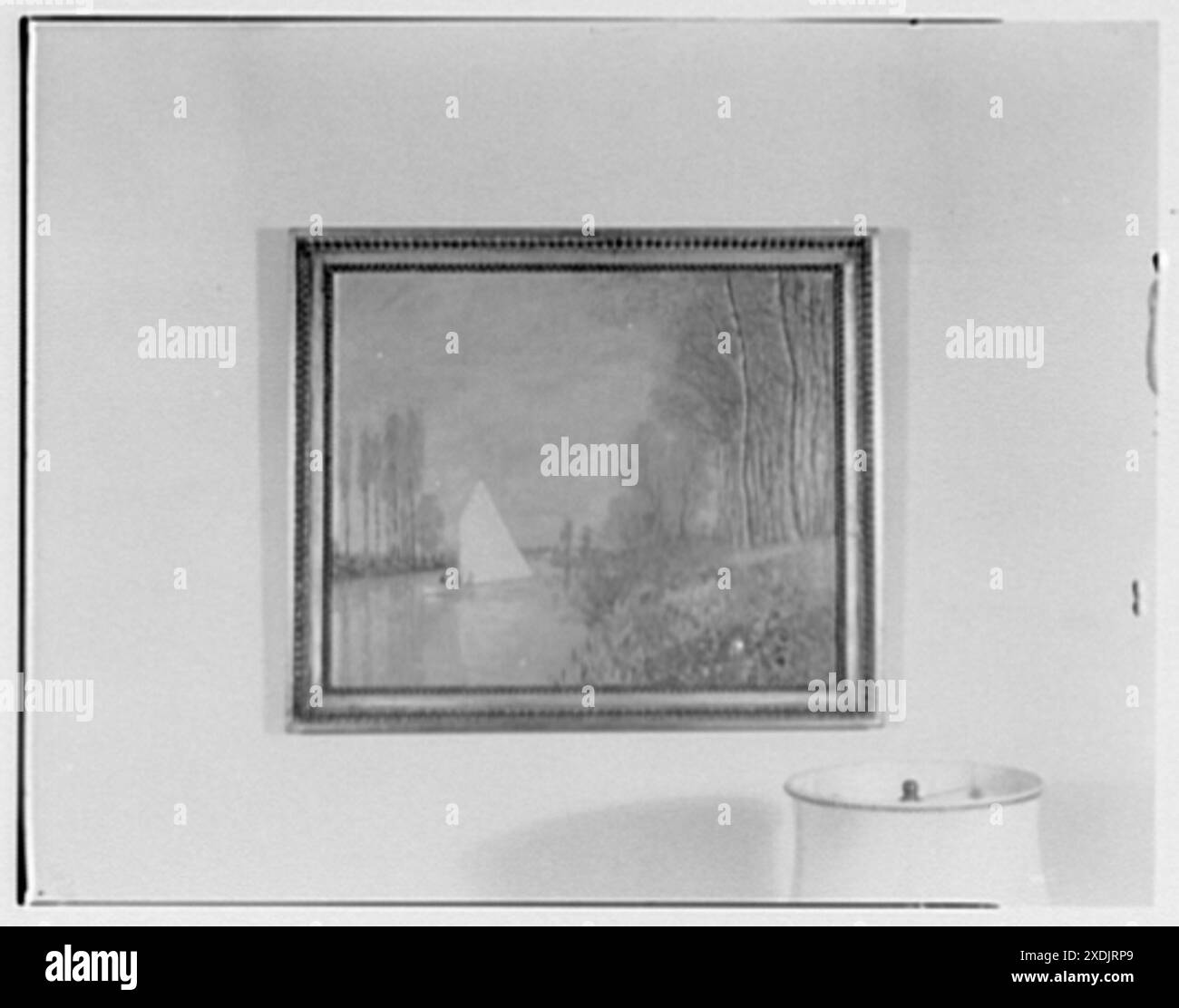 Il signor e la signora H.O. Frelinghuysen, residenza a far Hills, New Jersey. Barca a vela Monet, copia di pittura. Collezione Gottscho-Schleisner Foto Stock