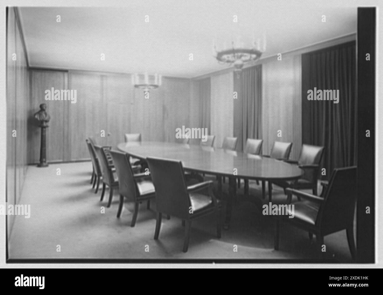 U.S. Rubber Co., 1230 6th Ave., New York City. Sala riunioni III. Collezione Gottscho-Schleisner Foto Stock