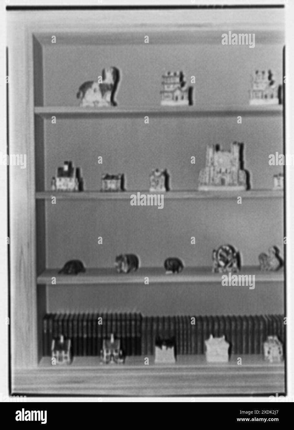 Signora Francis A. Shaughnessy, residenza a Ocean Blvd., Palm Beach, Florida. Metà sinistra, banche cinesi. Collezione Gottscho-Schleisner Foto Stock