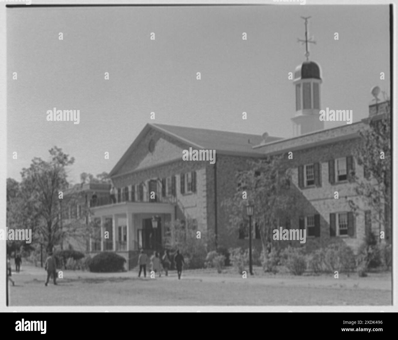 C.W. Post College, Brookville, Long Island. Edificio umanistico, dettaglio. Collezione Gottscho-Schleisner Foto Stock