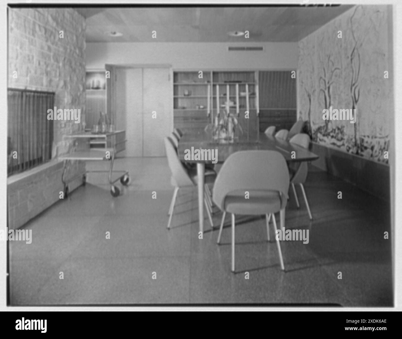 Il signor e la signora Jack Breard, residenza al 4650 di Meadowood Rd., Dallas, Texas. Sala da pranzo. Collezione Gottscho-Schleisner Foto Stock