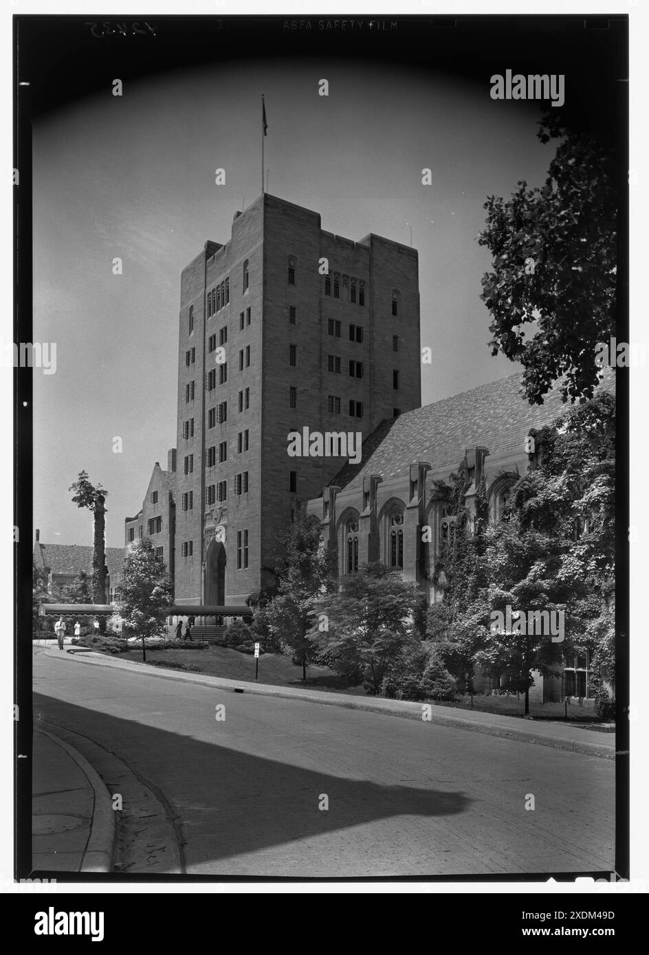 Indiana Union Building, Indiana University, Bloomington, Indiana. Facciata principale da sinistra. Collezione Gottscho-Schleisner Foto Stock